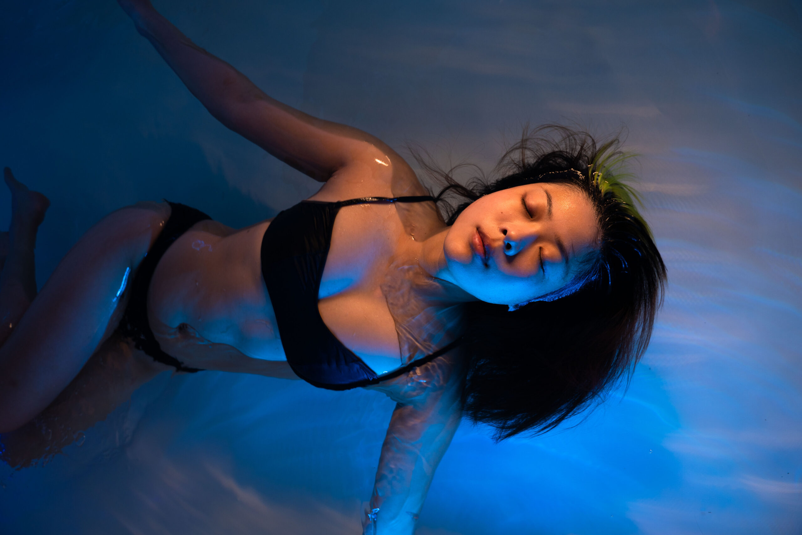 The Health Benefits of Floating Therapy for Stress Relief and Relaxation